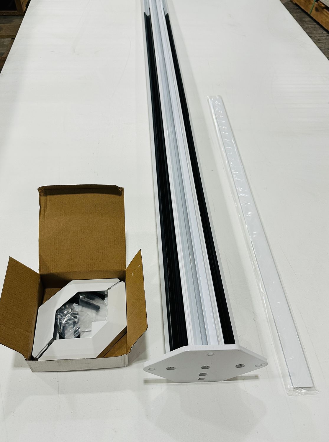 RDI 3.3 in. x 3.3 in. x 72 in. Corner Post Surface Mount - White (Privacy Rail) RDI 3.3 in. x 3.3 in. x 72 in. Corner Post Surface Mount - White (Privacy Rail)