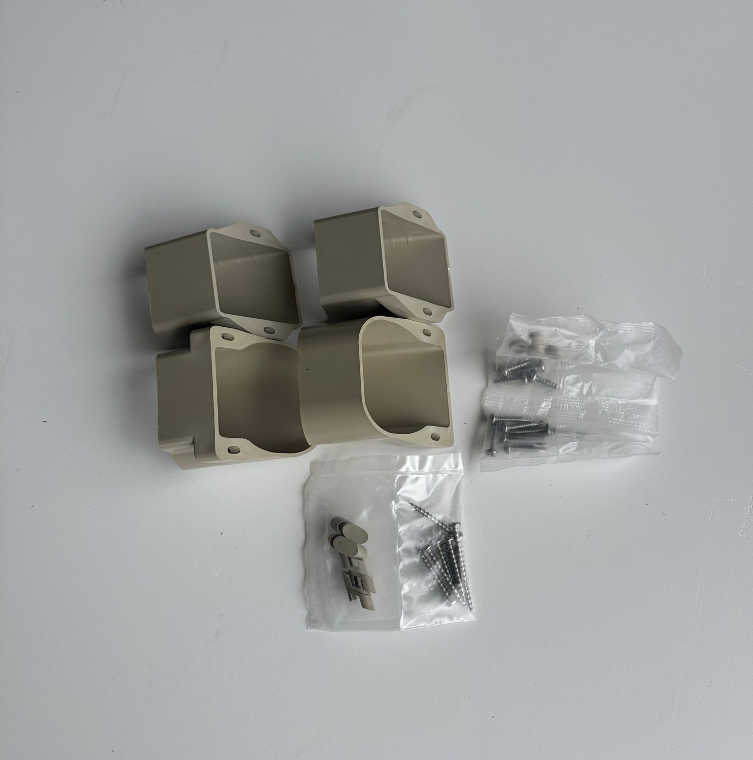 RDI Titan Pro No Cut Stair Bracket (2 Pair) -  Clay (Titan Pro Rail®)