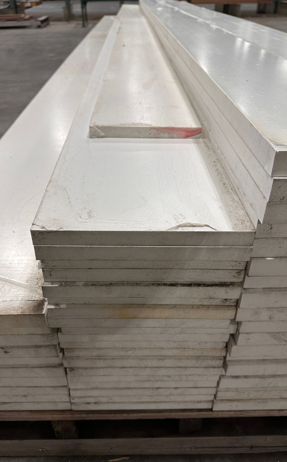 Wolf 1 in. x 10 in. x 18 ft. Smooth PVC Trim (Warehouse Seconds) Wolf 1 in. x 10 in. x 18 ft. Smooth PVC Trim (Warehouse Seconds)