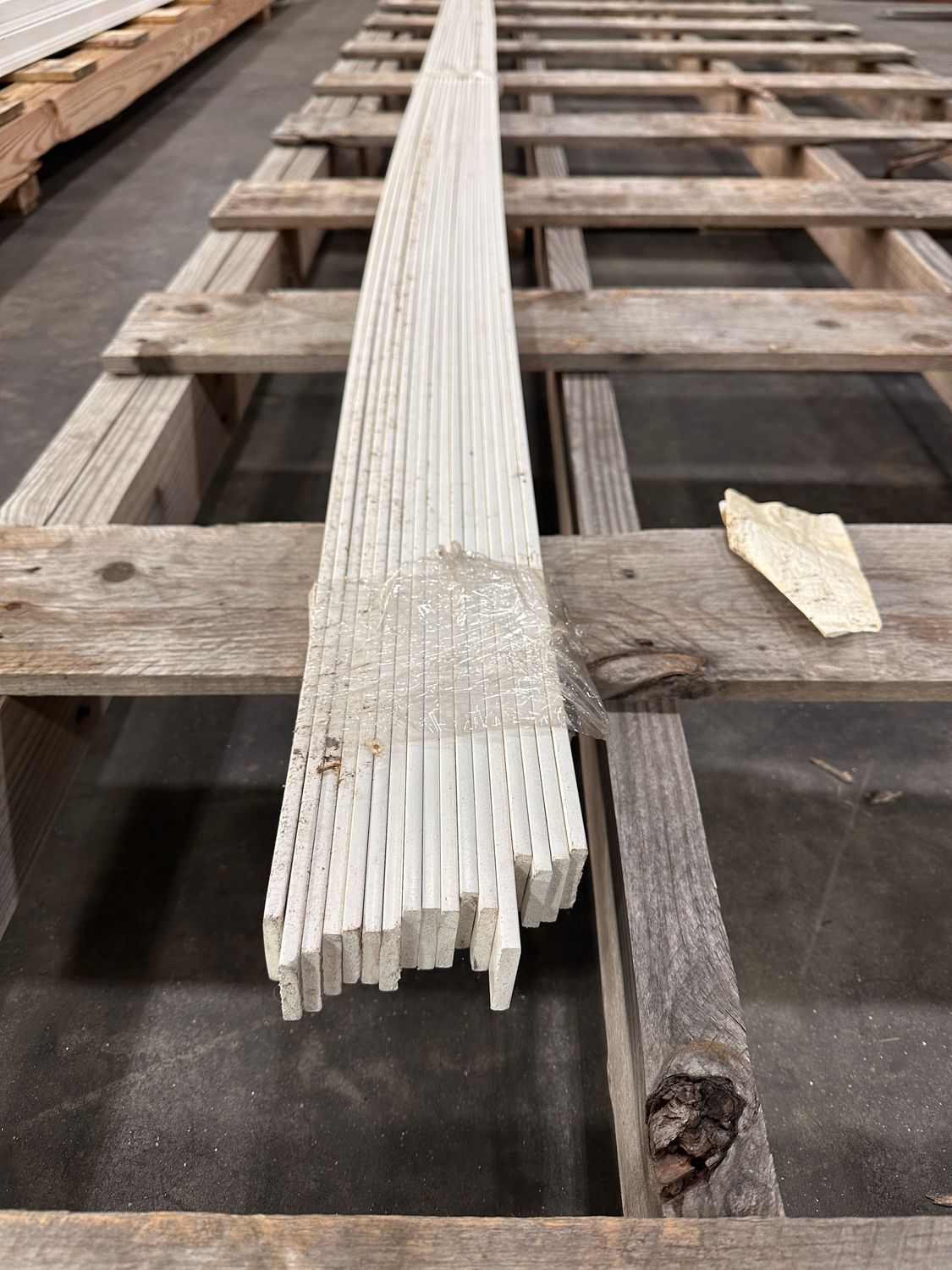 WOLF 16 ft. PVC Lattice Moulding WPVCM-266 (Warehouse Seconds) WOLF 16 ft. PVC Lattice Moulding WPVCM-266 (Warehouse Seconds)