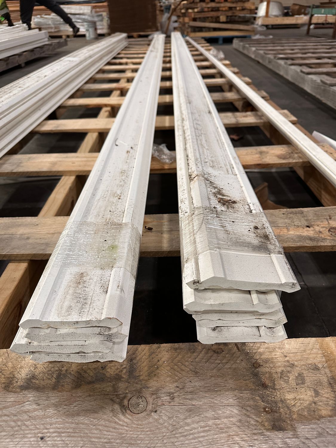 WOLF 16 ft. PVC Crown Moulding WPVCM-47 (Warehouse Seconds) WOLF 16 ft. PVC Crown Moulding WPVCM-47 (Warehouse Seconds)