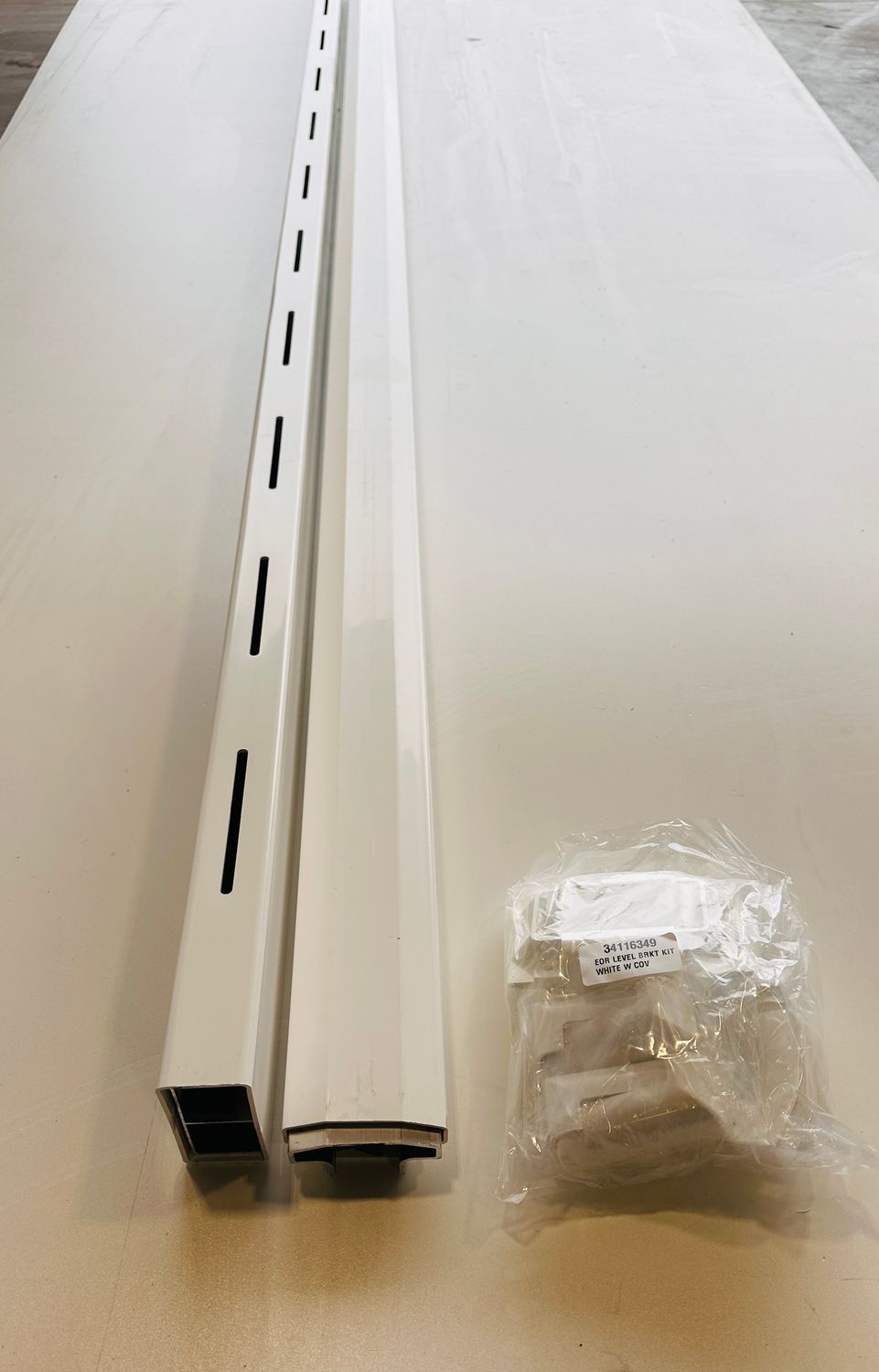 RDI 38 in. x 8 ft. Endurance Level Vinyl Rail Kit - Glass Slats (Slats Sold Separately), White (Endurance Original Rail)