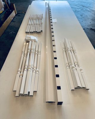 RDI 36 in. x 10 ft. Endurance Level Vinyl Rail Kit - 1 1/4 in. Turned Balusters, White (Endurance Original Rail)