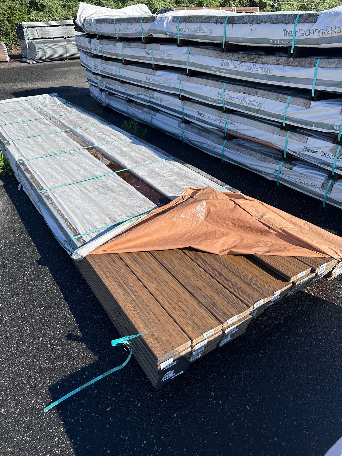 Trex Transcends 1 in. x 6 in. x 16 ft. Grooved Havana Gold Deck Board (Warehouse Seconds)