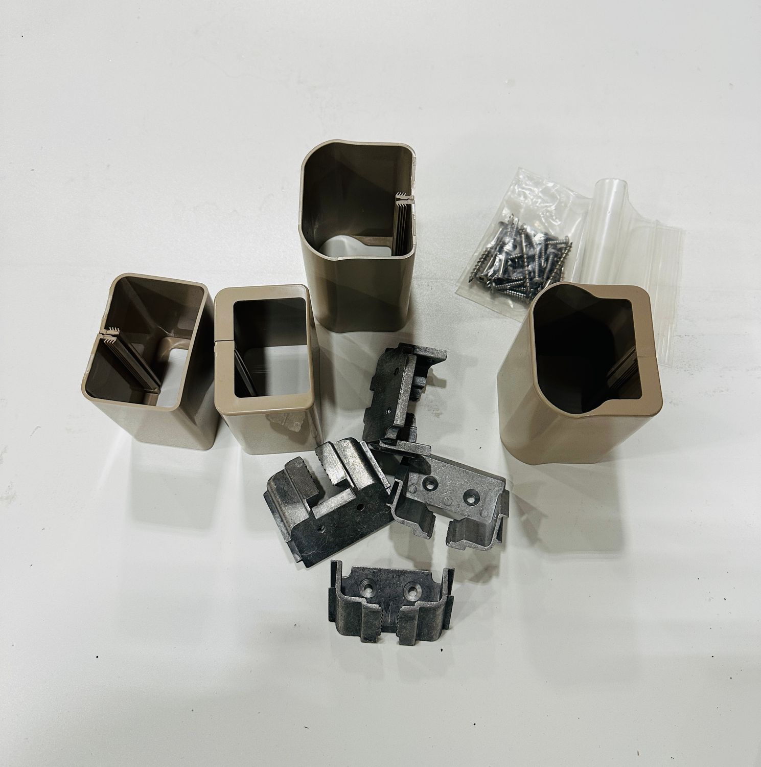 RDI Stair Bracket Kit (2 Pair  2 top, 2 bottom)  Clay (Titan Pro Rail)