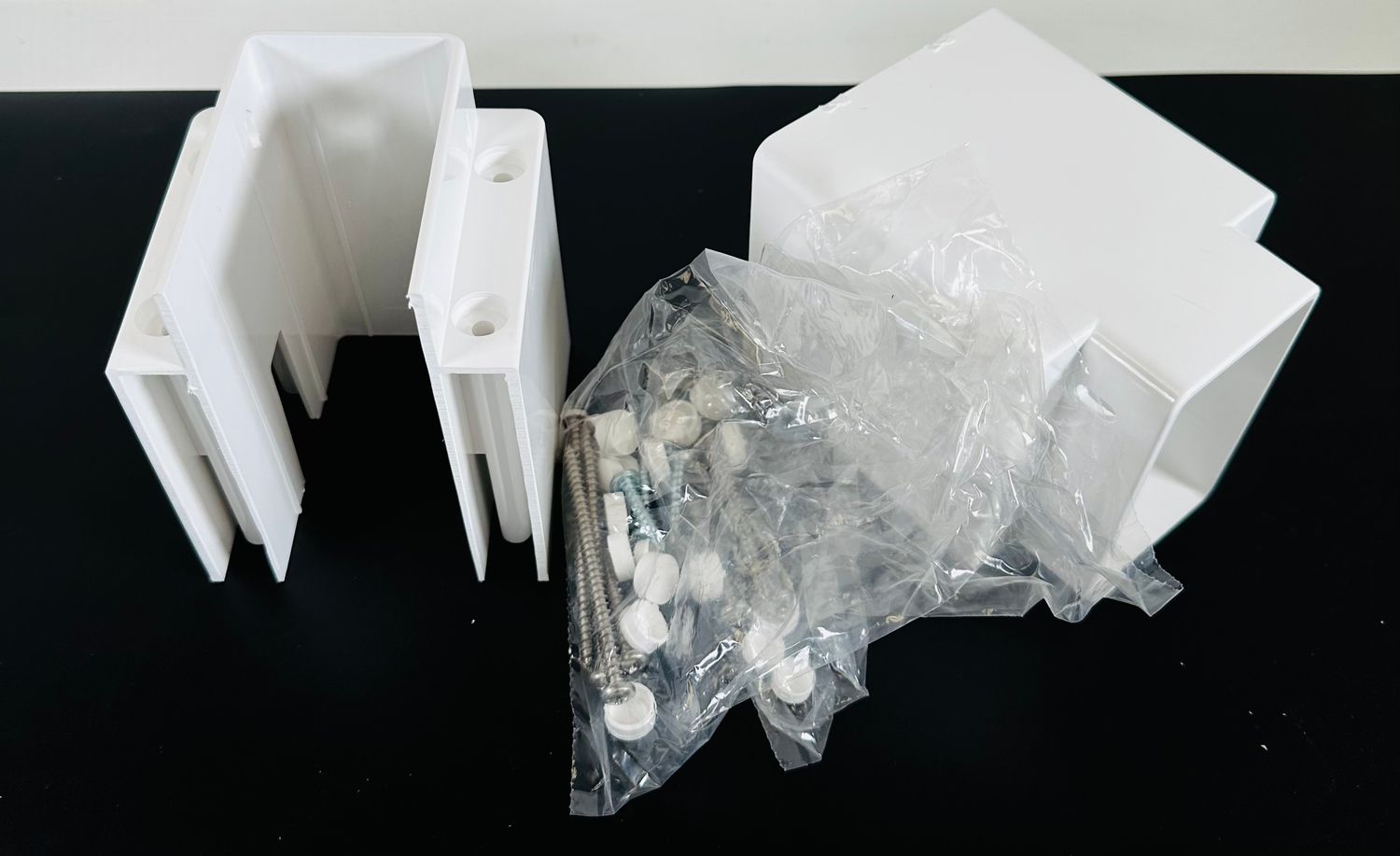 RDI Deck Top Angle Bracket Set (1 pair - cut to desired angle)  WHITE (Finyl Line)