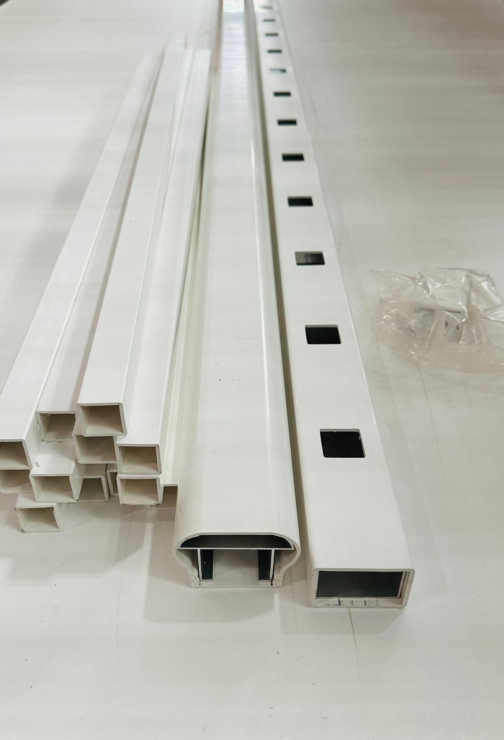 RDI 36 in. x 8 ft. Titan Pro Stair Rail Kit - 1 in. Square Baluster, White (Titan Pro Rail)