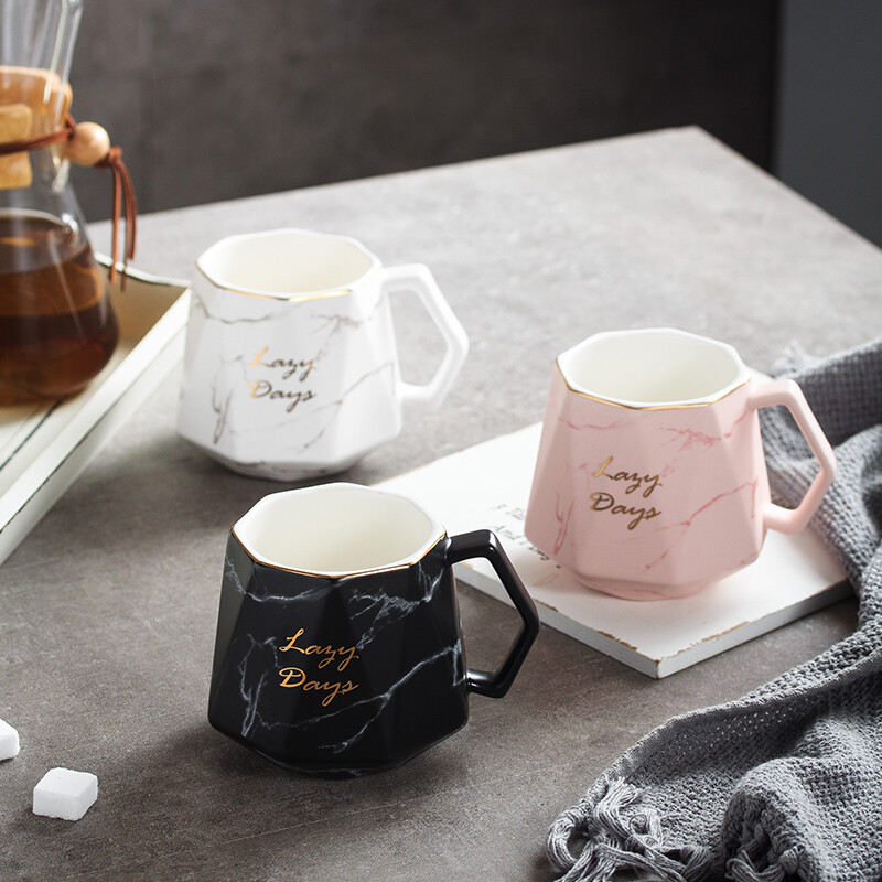 Ceramic Mug With Lid And Spoon 430ml