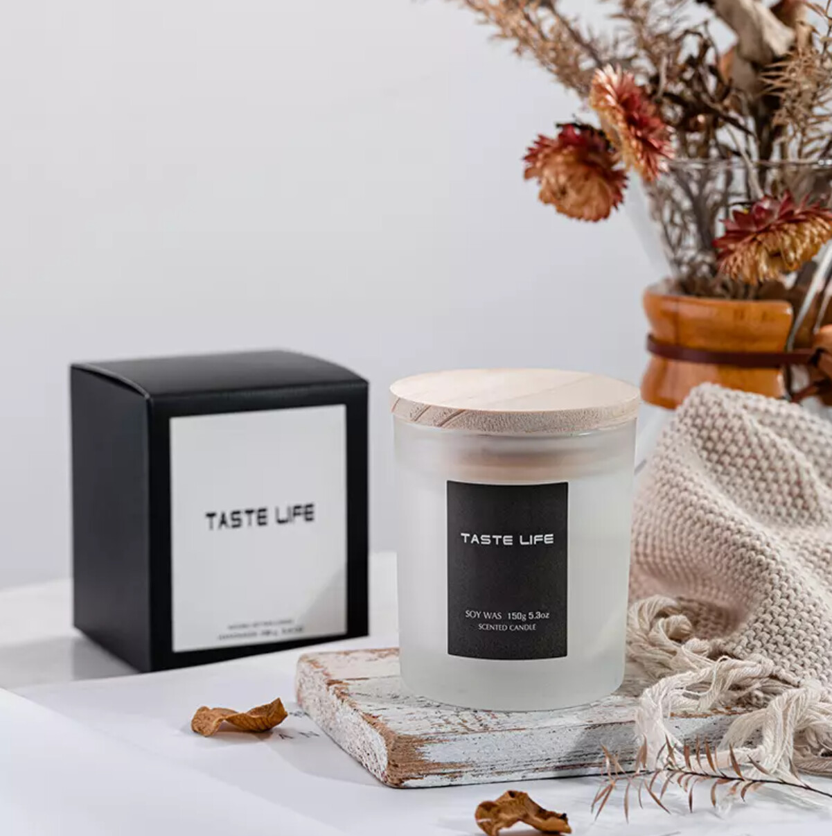 Natural scented luxury soy wax glass candle