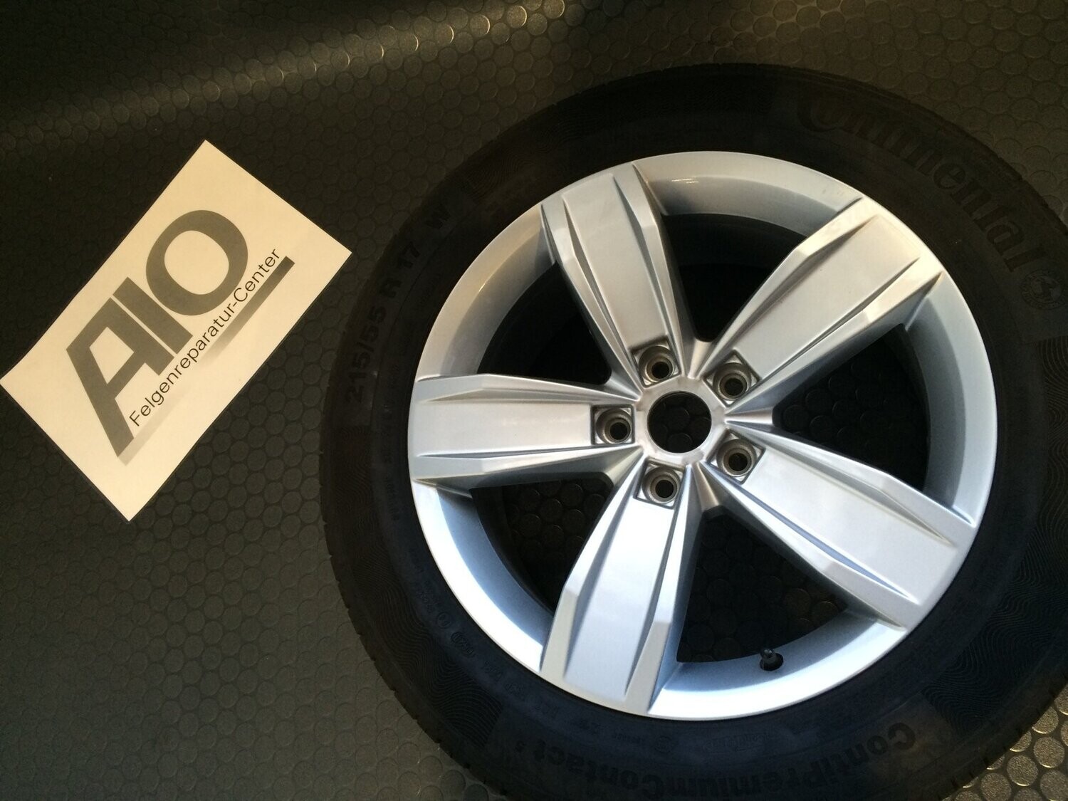 LF1 Original VW Felge 3G0601025E – ISTANBUL 5-Speichen-Design Silber - Passat B8 Typ 3G