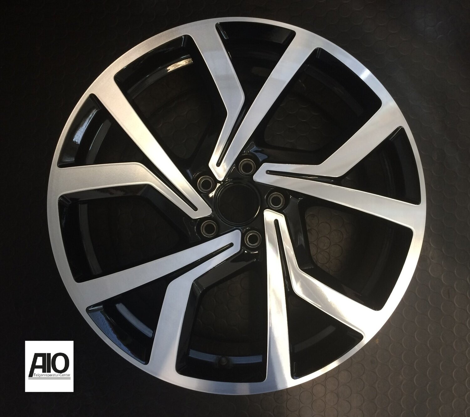 LF1-D Original VW Felge 5G0071499B Brescia Design Schwarz HGG – Golf 7 AU ab 2013