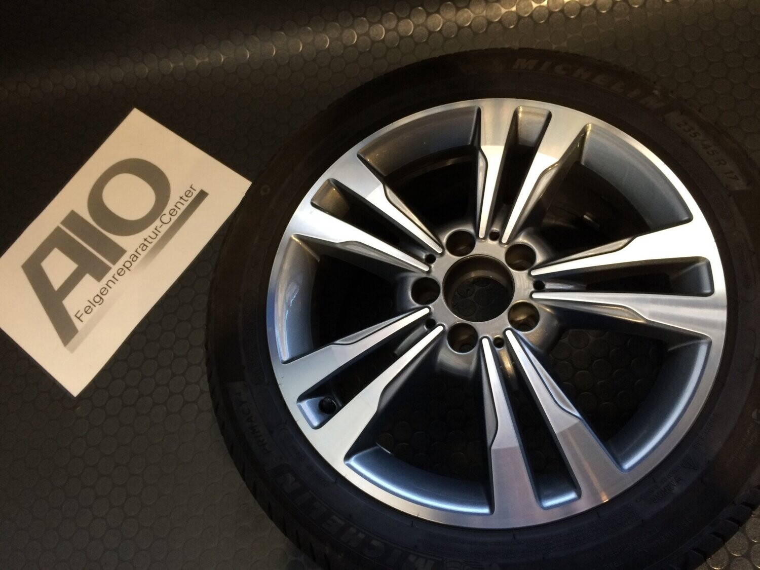 LF1 Original Mercedes Benz Felge A2074012102 – 5Doppelspeichen-Rad Grau HGG –E-Klasse C207 / A207 / W207