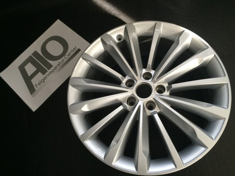 LF1 Original Skoda Alufelge 3V0601025AK –  TRINITY PHOENIX  Vielspeichen Design Silber – Superb III Typ 3V