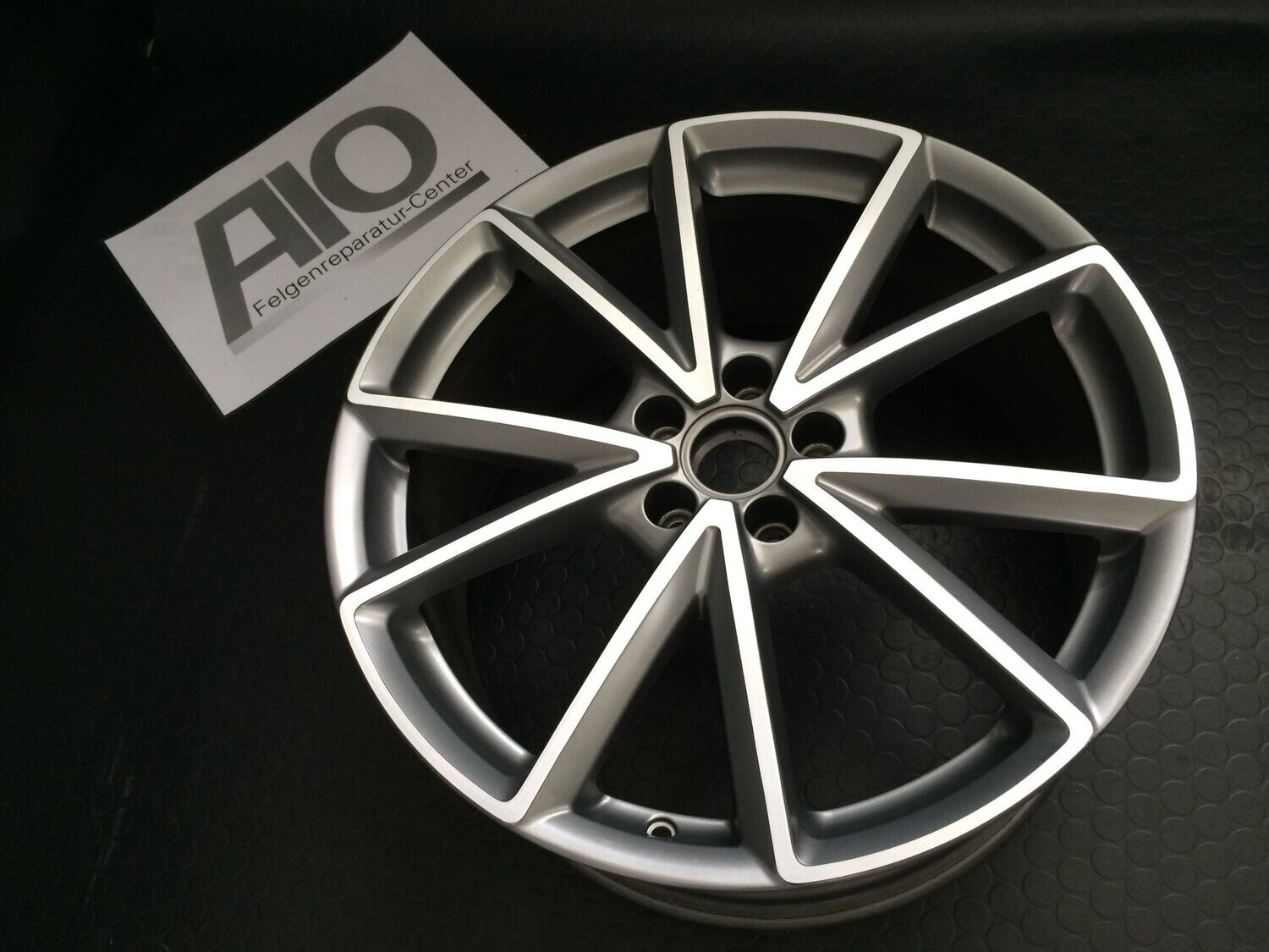 LF1 Original Audi RS5 Felge 8T0601025BK
 - 5 Doppel V-Speichen Design Grau - RS5 Coupe 8T