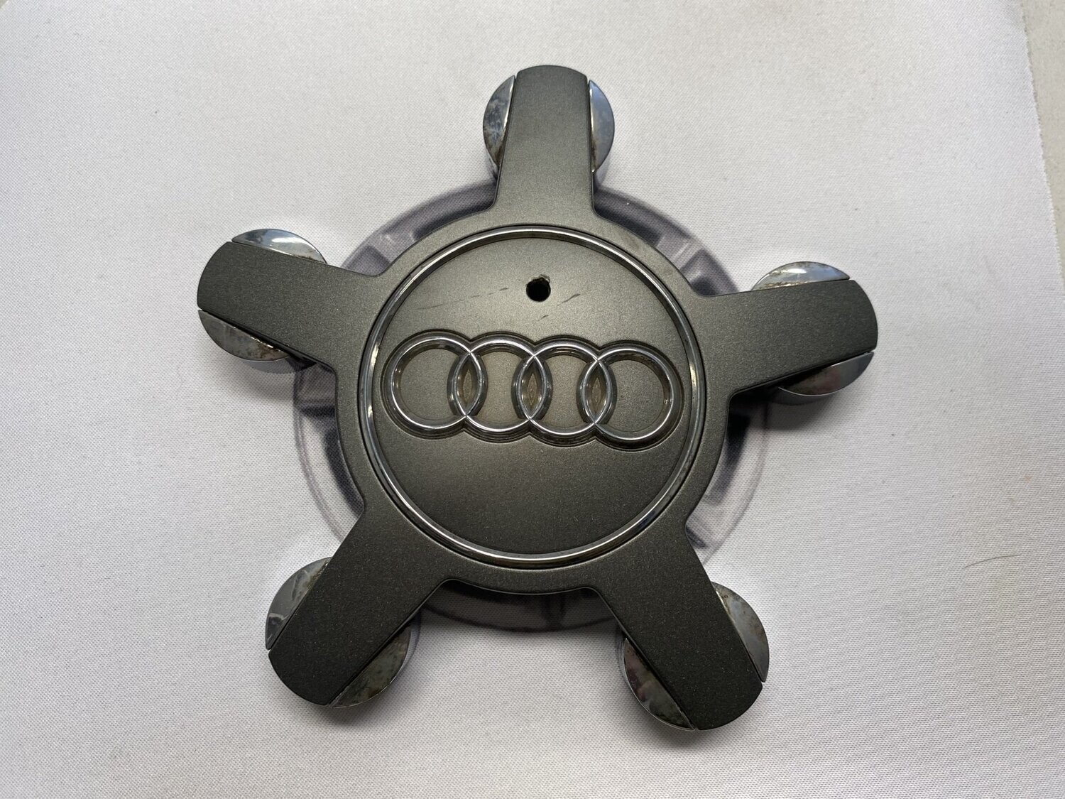LF1 Original Audi 4F0601165N
Nabendeckel