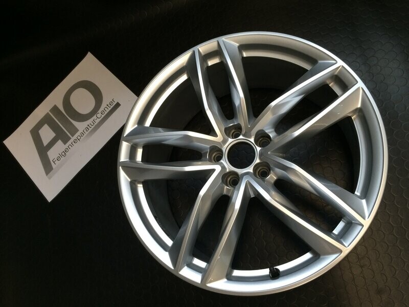 LF1 Original Audi Felge 8S0601025BF - 5 Doppelspeichen verdreht Design Silber -
TT/TTS/TTRS Typ 8S FV Roadster