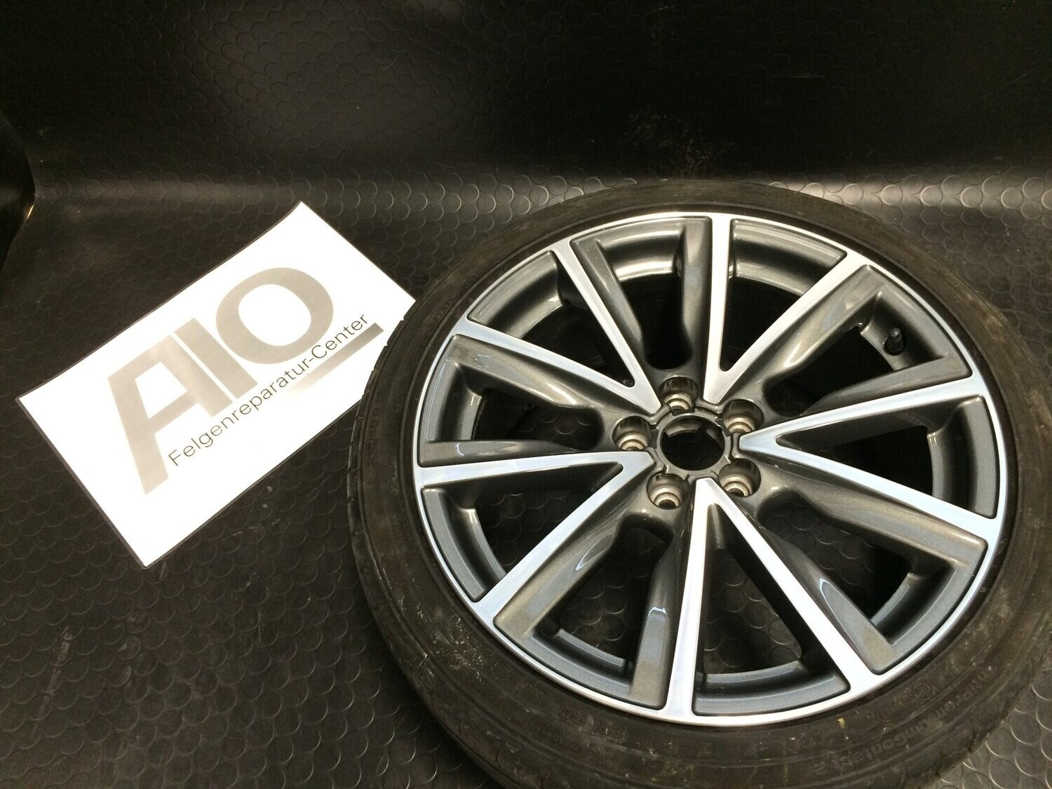 LF1 Original Audi Felge 8X0601025AT -10-Speichen-Design HGG Grau - A1 Typ 8X 2010-2018