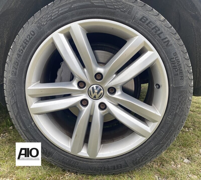 LF1 Original VW Felge 7P6601025AF – Pikes Peak 5-Doppelspeiche Silber - Touareg 2 Typ 7P