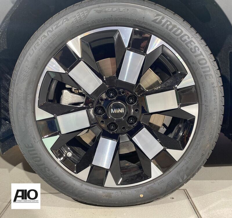 LF1 Original Mini Felge 36115A0A9D0 - Styling Untamed Spoke 897 Schwarz HGG – Countryman F60