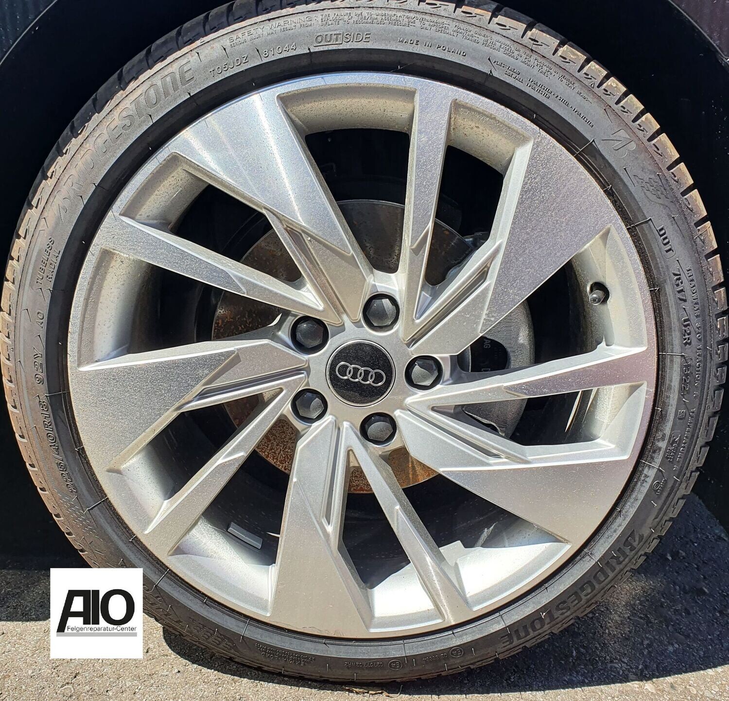 LF1 Original Audi Felge 8Y0601025F
 - 5 V Speichen Design Silber - A3 Typ 8Y ab 2020 - Limousine Sportback Cabrio 3-Türer