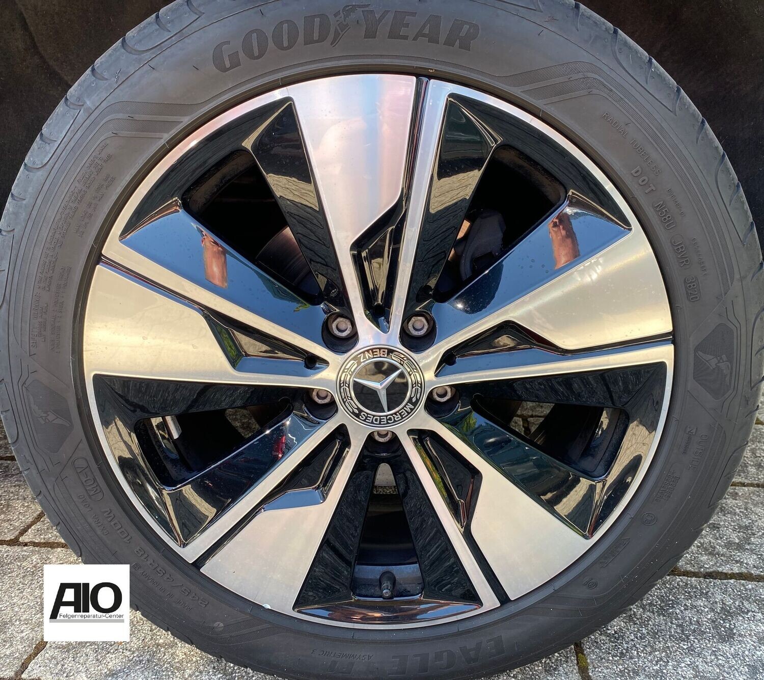 LF1-D Original Mercedes Benz Felge A4474015500 – 5-Speichen-Rad Schwarz HGG – V-Klasse / Vito 447