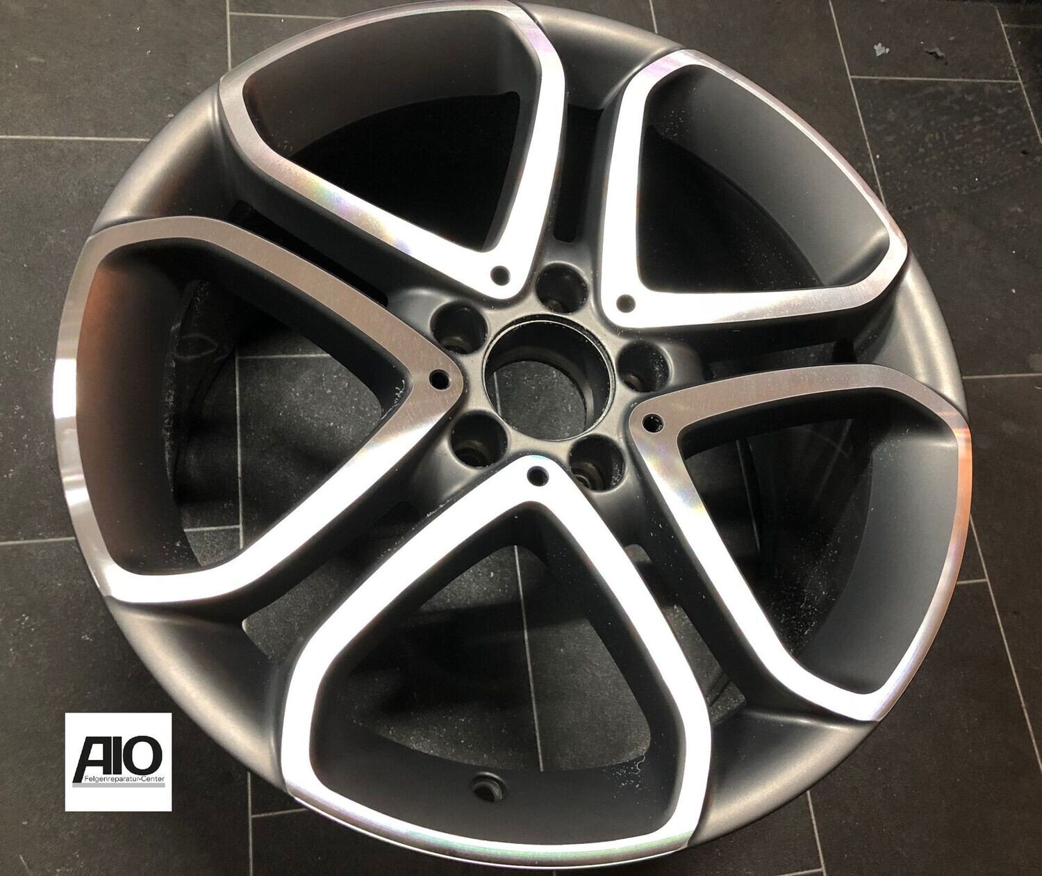 LF1-D Original Mercedes Benz Felge A2124016302 – 5-Doppelspeichen-Design Grau HGG HA – E-Klasse W212 / S212