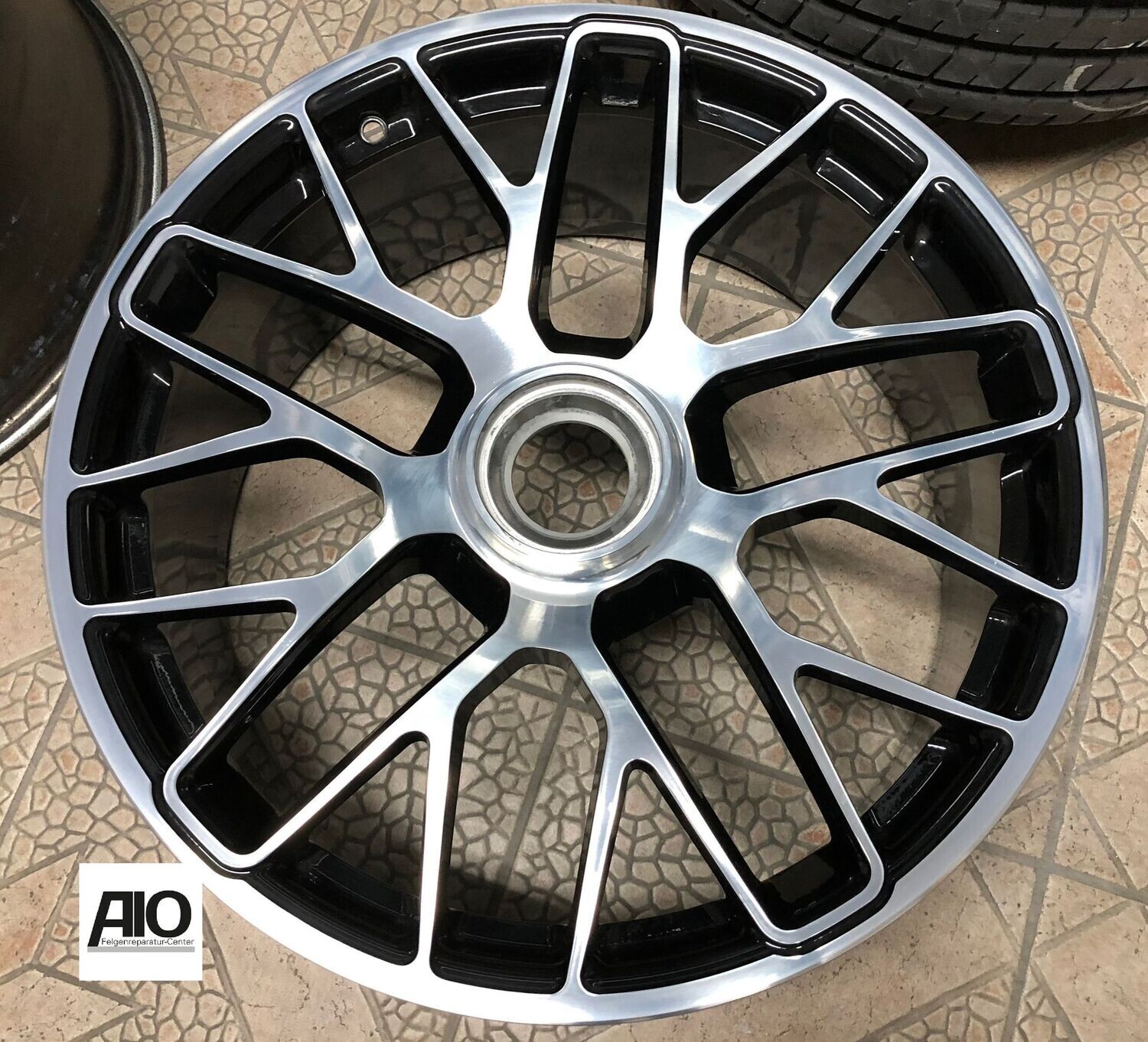 LF1-D Original Porsche Felge 99136216734 - Turbo S Zentralverschluss Schwarz HGG HA - 991 S Typ 911 von 2011 - 2019