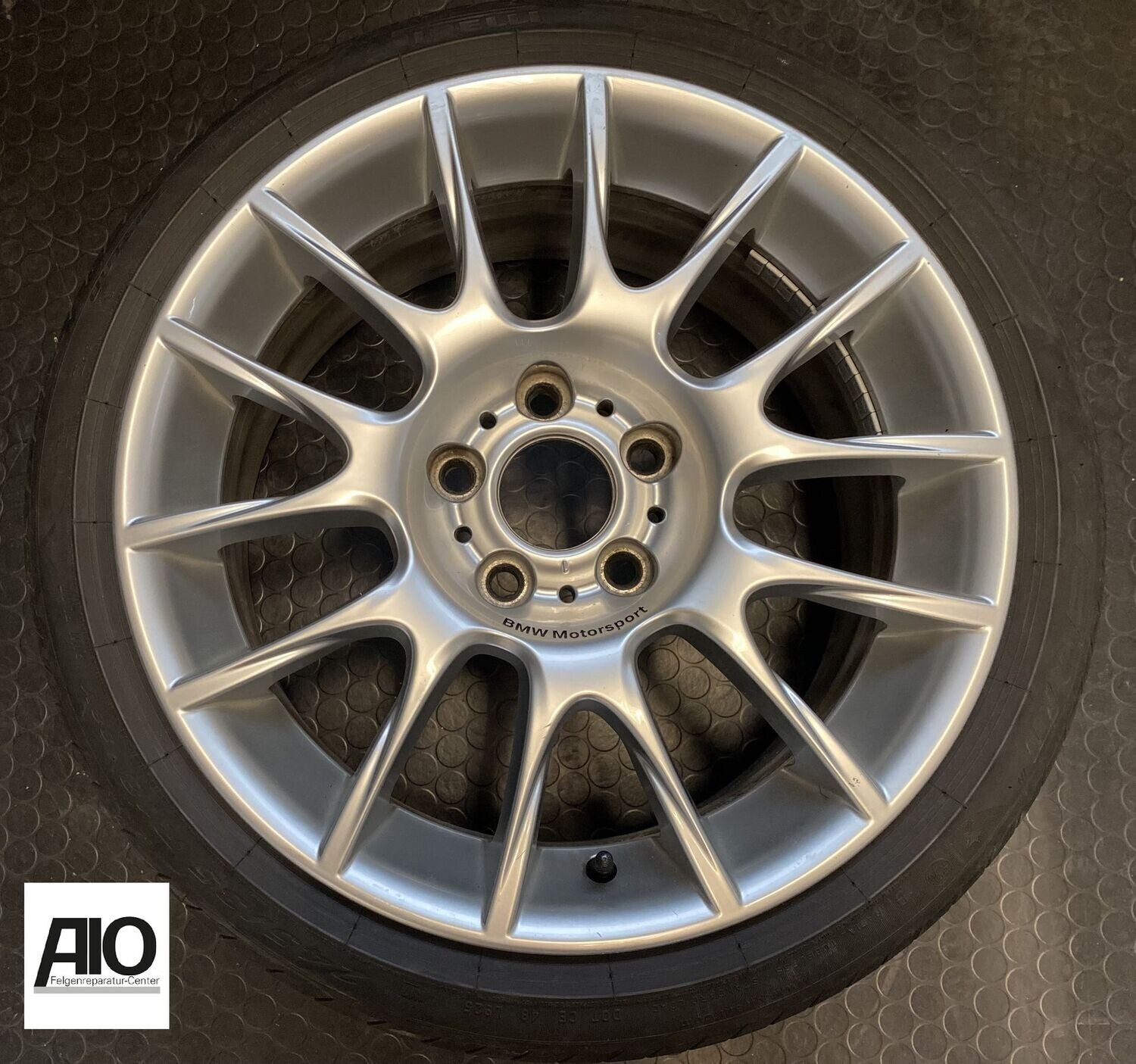 LF1 Original BMW Felge 6779371
 - Radialspeiche 216 Silber VA - 1er Typ E82 / E81 / E87 / E88