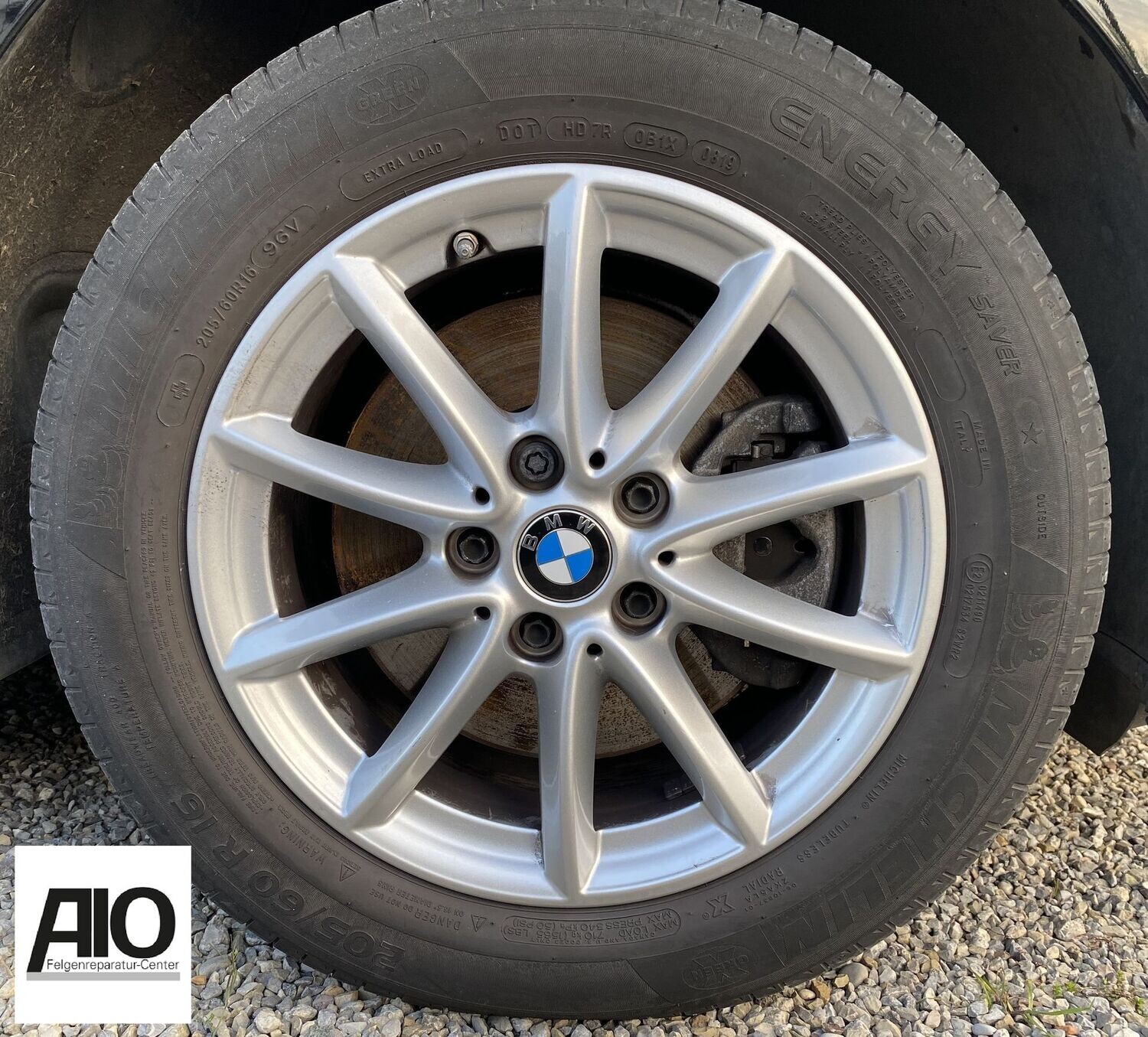 LF1 Original BMW Felge 36116856061
- 560 V-Speiche Silber - X1 Typ F48 / X2 Typ F39