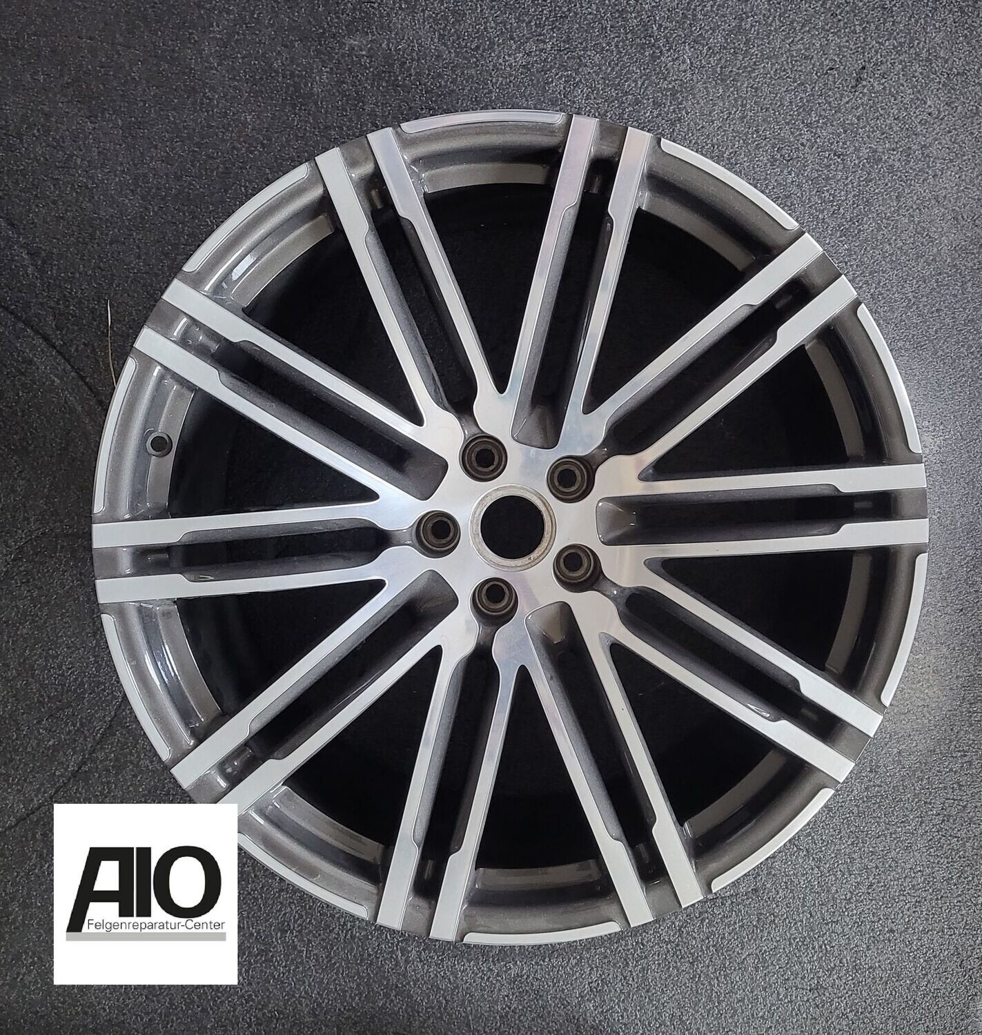 LF1 Original Porsche Felge 97036217807 - Turbo 3 Rad Grau HGG - Panamera Typ 970 - 1 Generation - Kombilimousine
