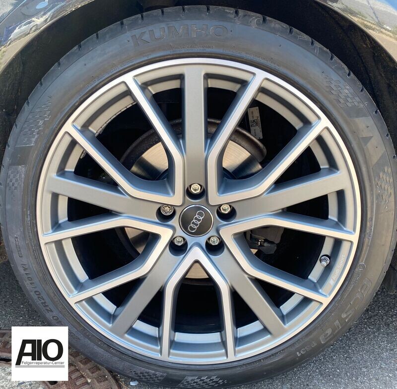 LF1 Original Audi Felge 4K0601025AB
- 5-V-Speichen-Stern-Design "AudiSport" Grau HGG Matt - A6/S6 Typ: C8/4K ab 2018-