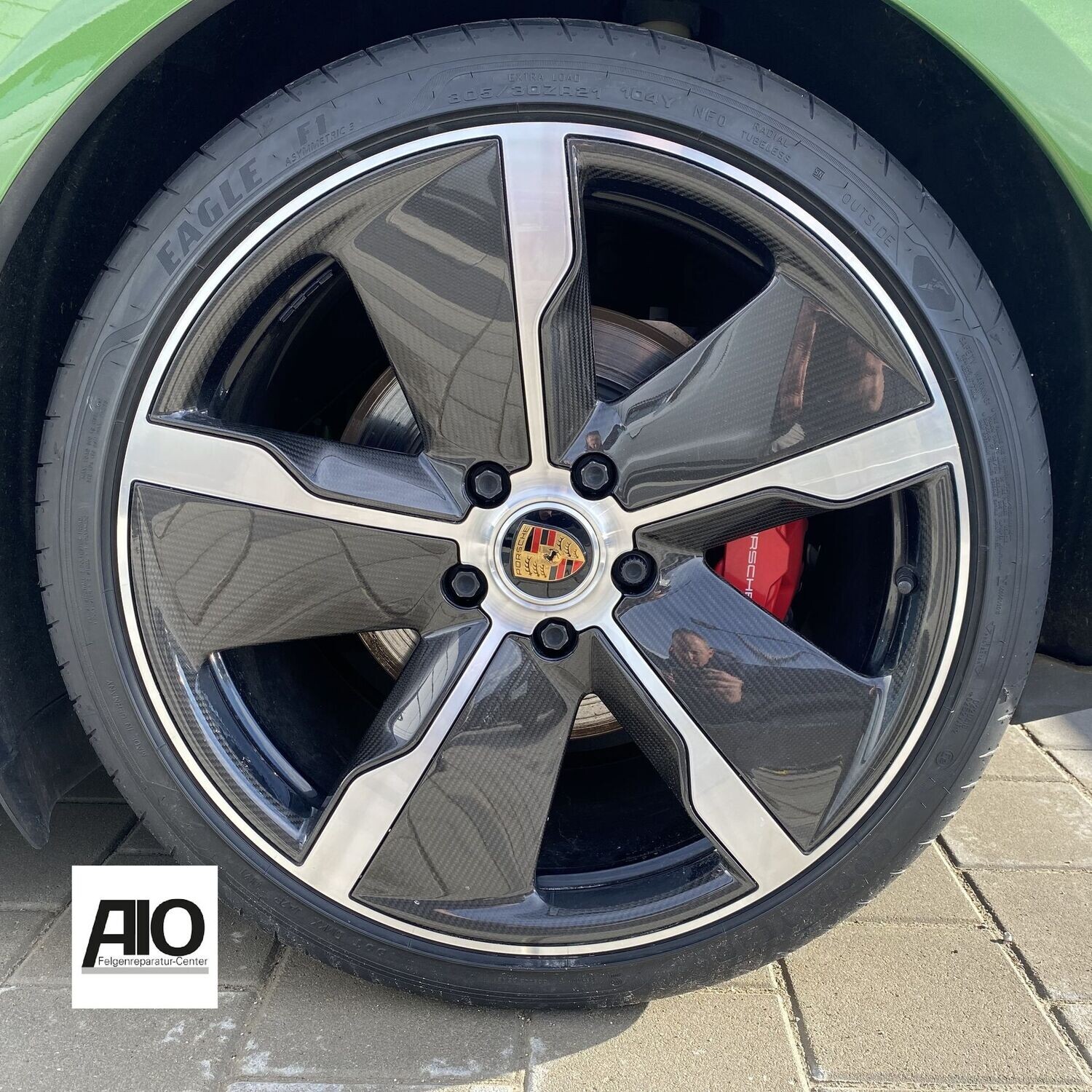 LF1 Original Porsche Felge  9J1601025AE - Exclusive Design mit Carbon Aeroblades VA - Taycan Typ 9J1