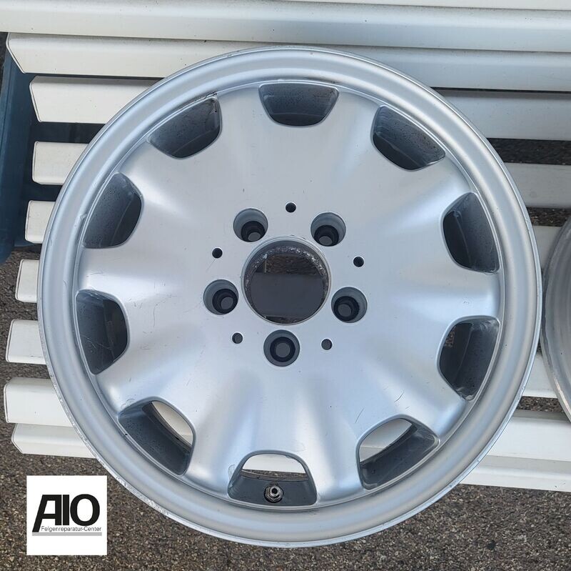 LF1 Original Mercedes Benz Felge 2104010102 – 10-Loch-Design Silber - E-Klasse W210 / S210 von 1995–2002