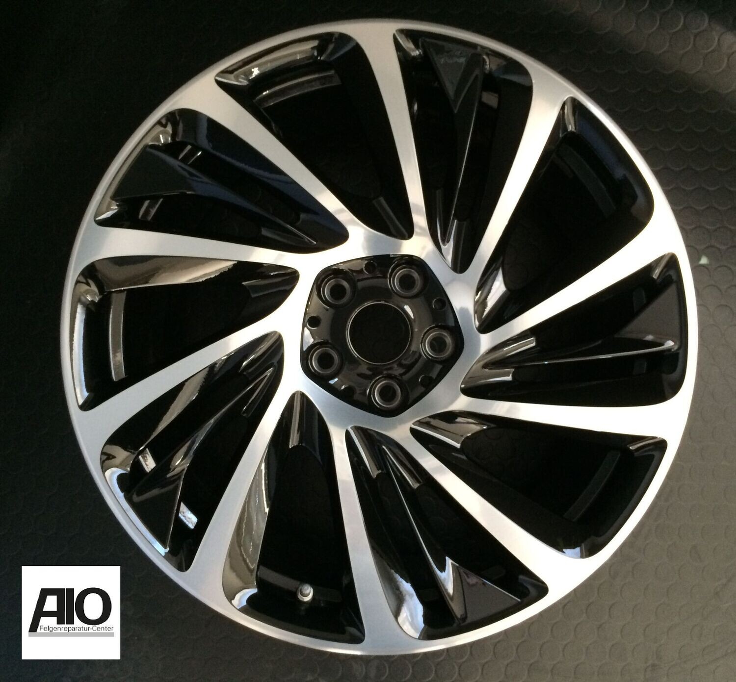 LF1 Original BMW Felge 36116862897 - 625 Turbinendesign Schwarz HGG - i8 Typ I15 Roadster / i8 Typ I12 Coupe