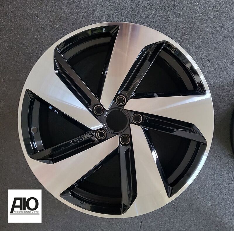 LF1 Original VW Felge 5G0601025CN – Milton Keynes 5-Speichen-Design Schwarz HGG – Golf 7 Typ AU