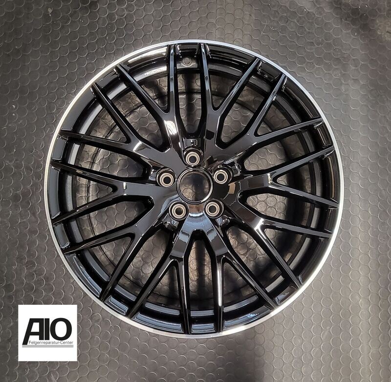 LF1 Original Audi Felge 8S0601025AR
- 10 Y Speiche HGG Schwarz - TT/TTS/TTRS Typ 8S FV Roadster