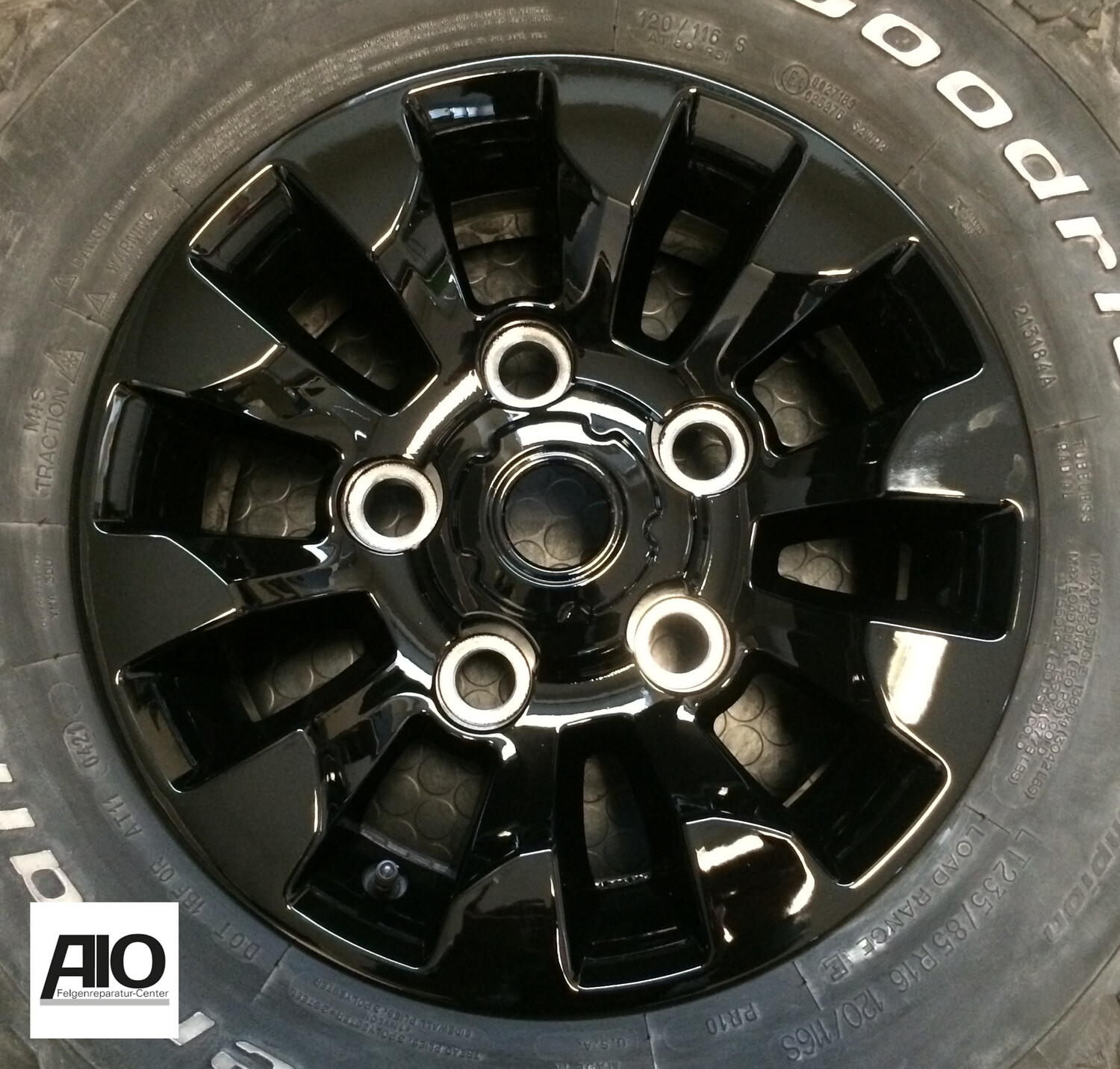 LF1 Original Land Rover Felge  LR025862 - Sawtooth Design Schwarz - Defender I von 2007 - 2016