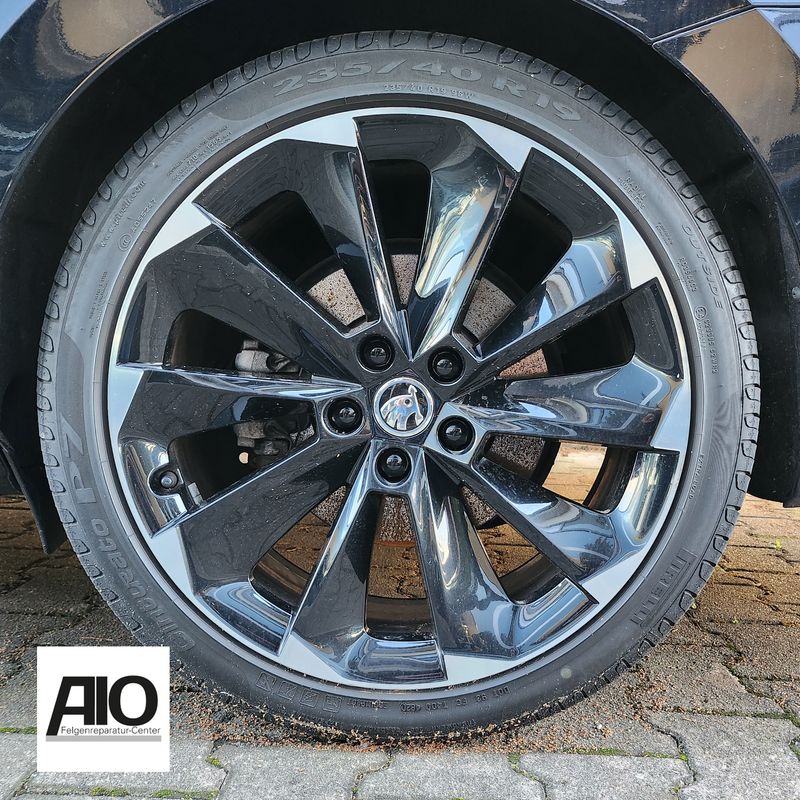 LF1 Original Skoda Alufelge 3V0601025S –  "Supernova" Turbinen Design Schwarz HGG  – Superb III Typ 3V
