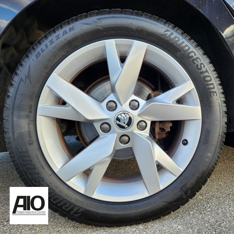 LF1 Original Skoda Alufelge 5E3071497E – LYRA 5 Y Speichen Design Silber – Octavia IV