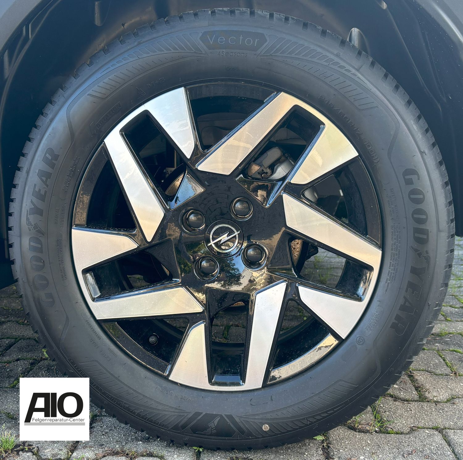 LF1 Original Opel 9835097480 - Doppelspeiche Schwarz HGG - Mokka B / Mokka-e ab 2021- LF1 Original Opel 9835097480 - Doppelspeiche Schwarz HGG - Mokka B / Mokka-e ab 2021-