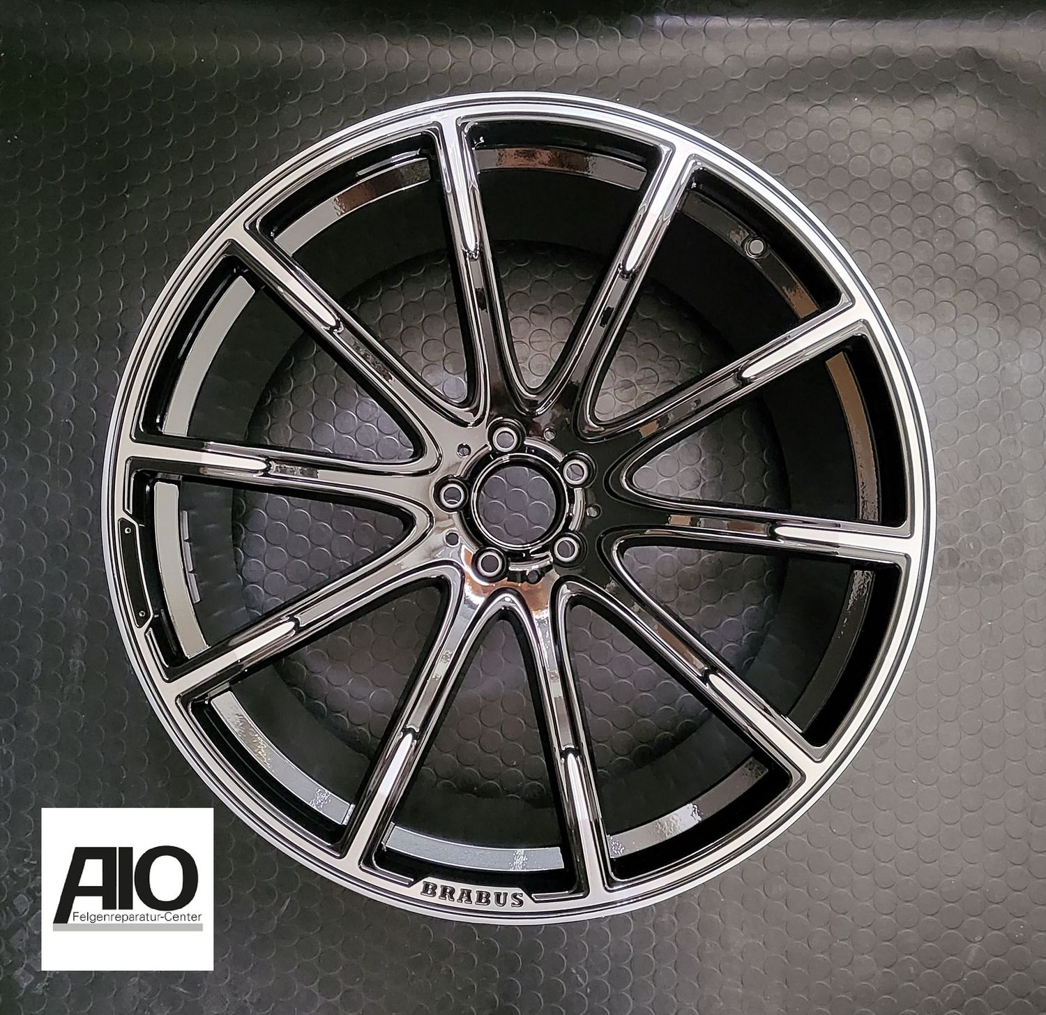 LF1 Original BRABUS Felge Z12-004-55 – Monoblock Z - Platinum Edition Schwarz HGG VA - G-Klasse Widestar W463A