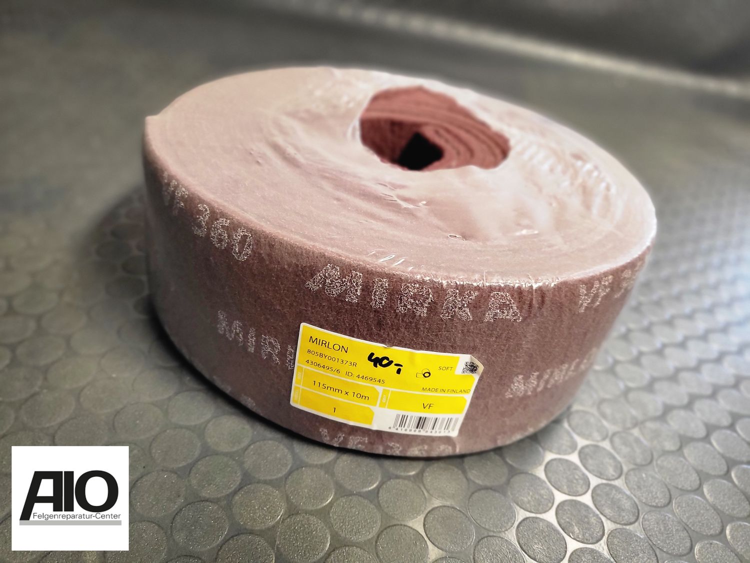 Mirka Schleifvlies VeryFine VF360 Mirlon 10 Meter Rolle 115mm x 10m rot Vlies AO/12-VF360  für die Felgenreparatur. Auch geeignet für Holz, Kunststoff und Metall.