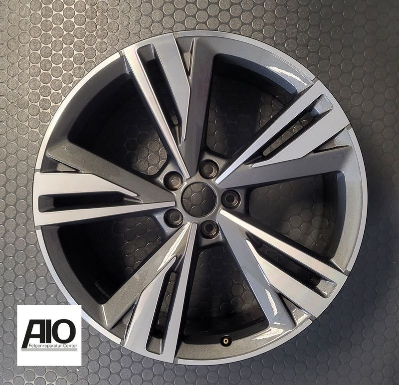 LF1 Original Audi Felge 4K9601025H - 5-Triplespeiche Grau HGG - A6 Allroad C8