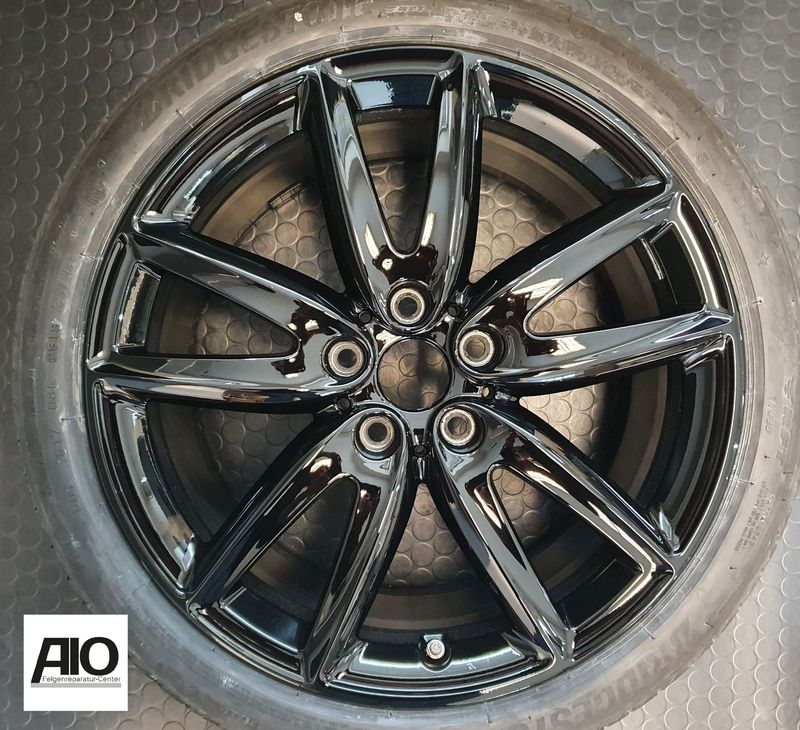 LF1 Original Mini Felge 36116875415 - 520 JCW Grip Spoke Schwarz – F54 Clubman