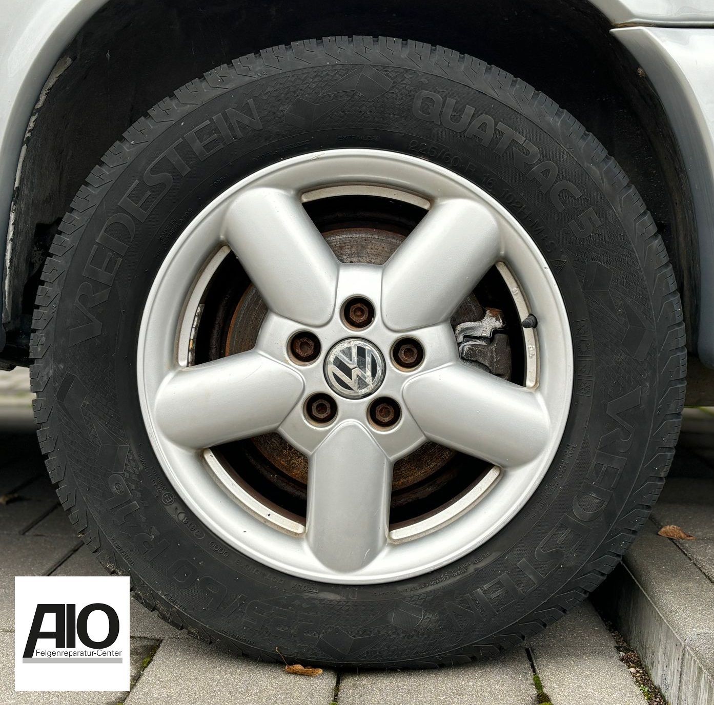 LF1 Original VW Felge 7D0601025B  – BBS 5-Speichen-Design Silber - T-Bus T4