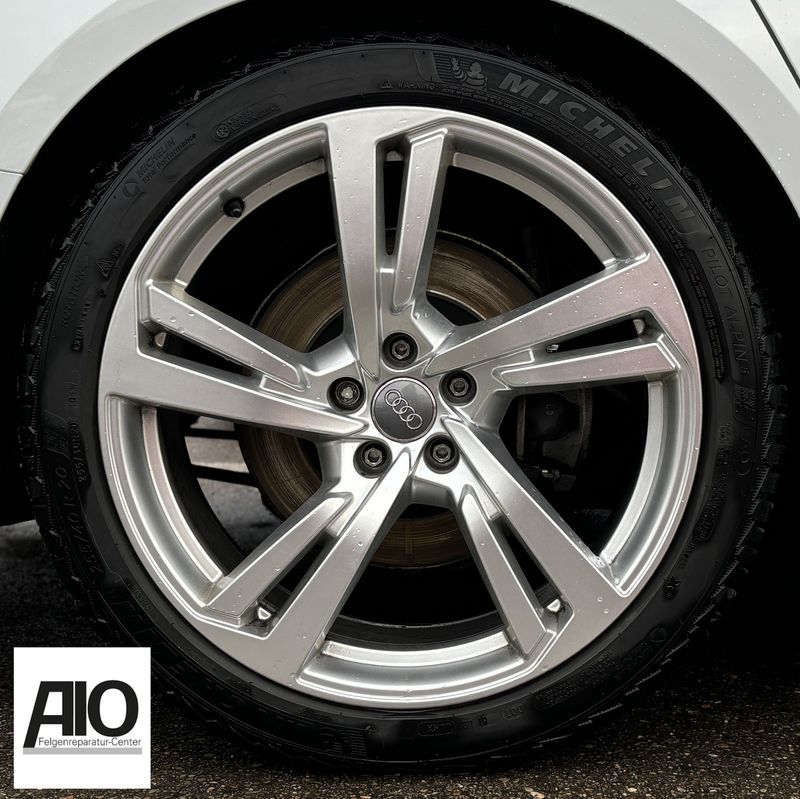 LF1 Original Audi Felge 4K8601025G - 5-Speichen-Design Silber - A7 / S7 Typ C8 4K ab 2018-