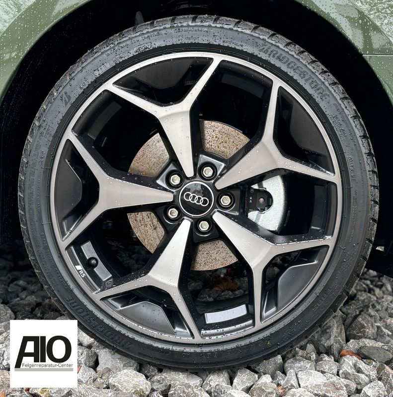 LF1 + LACK Original Audi Felge 82A601025L - 5-Y-Speichen-Design Schwarz Matt HGG - A1 Typ GB ab 2018  -