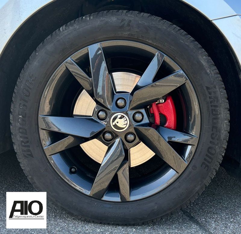 LF1 Original Skoda Alufelge 5E3601025AE   –  Mehrspeichen-Design LYRA Dunkelgrau – Octavia IV Typ NX