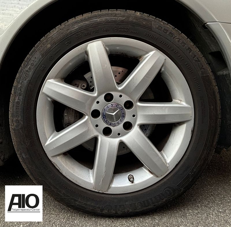 LF1 + Lack Original Mercedes Benz Felge A2304010902 – 7-Speichen-Rad Silber – SL-Klasse R230