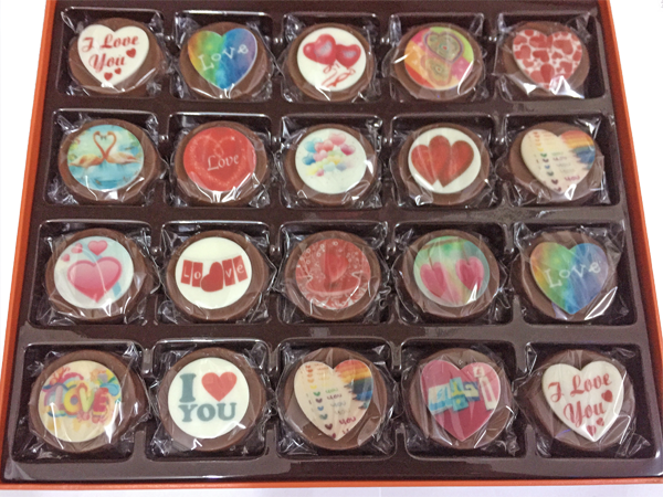Luxury box of 20 Personalised Belgian Chocolate Covered Oreos